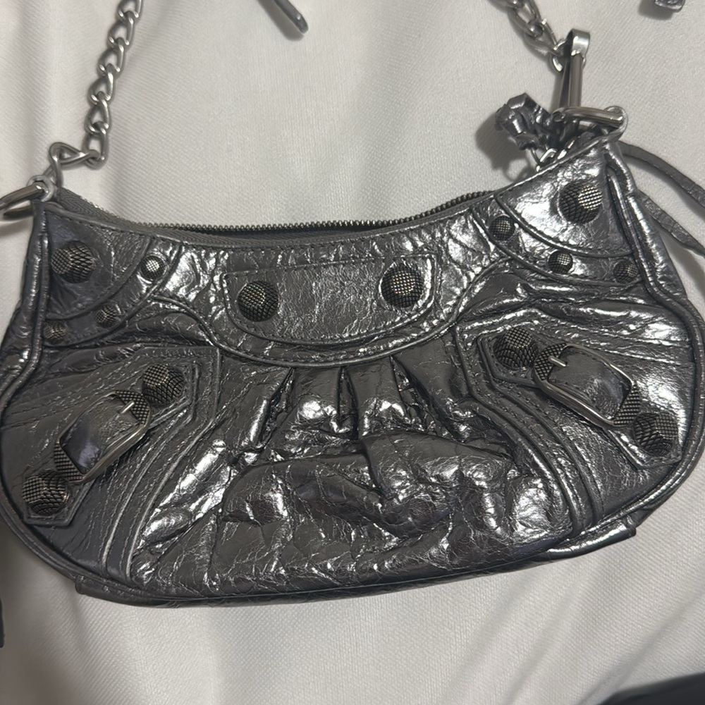 BALENCIAGA MINI CROSSBODY BAG - LIKE NEW - Picture 3 of 9